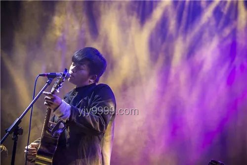 肖战发抖音解锁工部侍郎藏海：明星效应与文化传播的深度融合案例研究